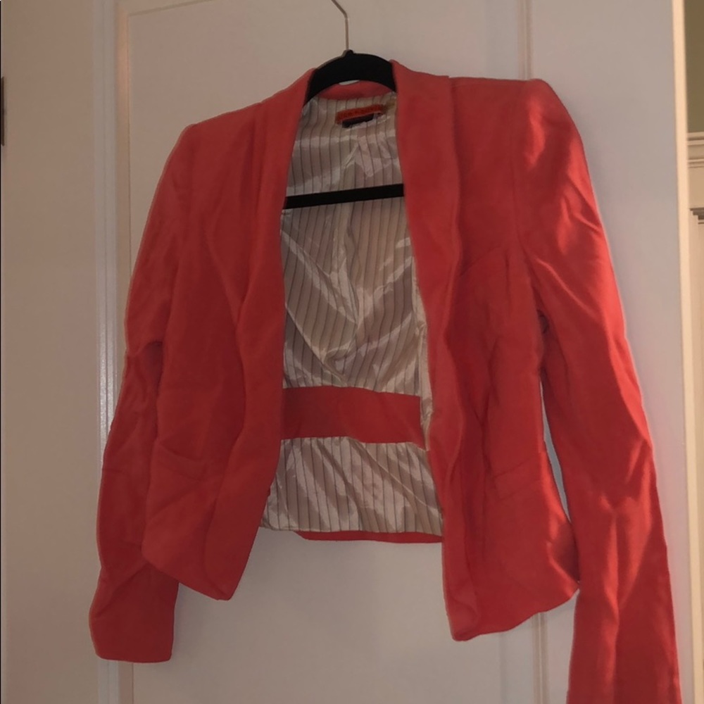 Alice + Olivia crop blazer